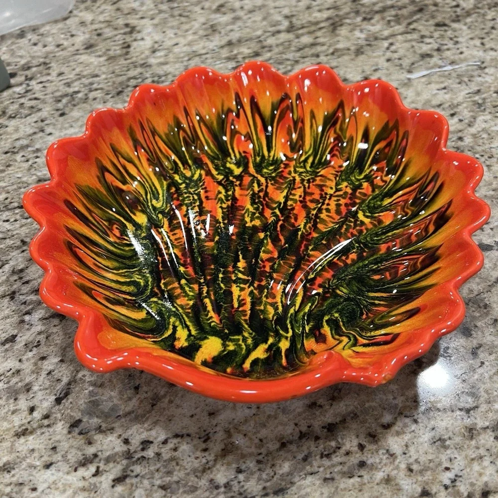 Vintage MADDIX‎ OF CALIFORNIA 3039 Shell Shaped Dish, Orange, Bright Colors